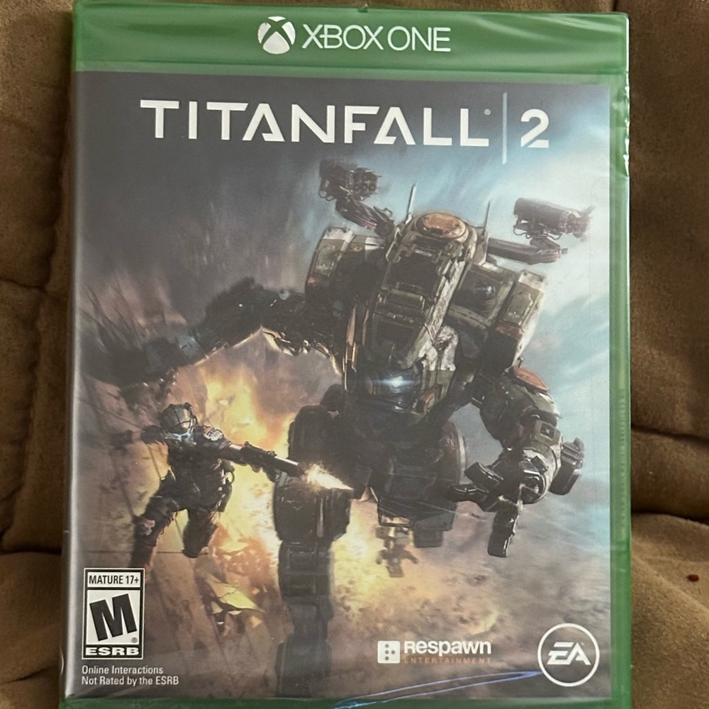Titanfall 2 for Xbox One - Green Case